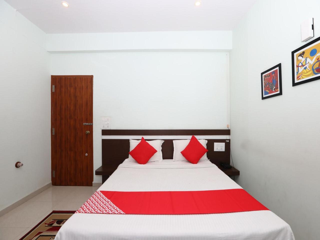 Golden Residency Hotell Mysore Eksteriør bilde